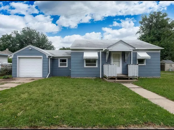 312 S Poplar St, Newton, KS 67114