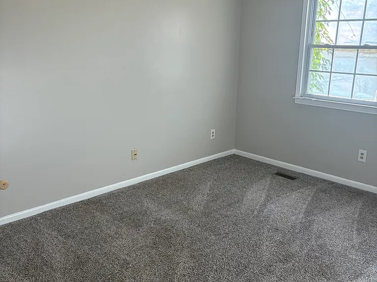 416 Chinaberry Ct — Photo 29