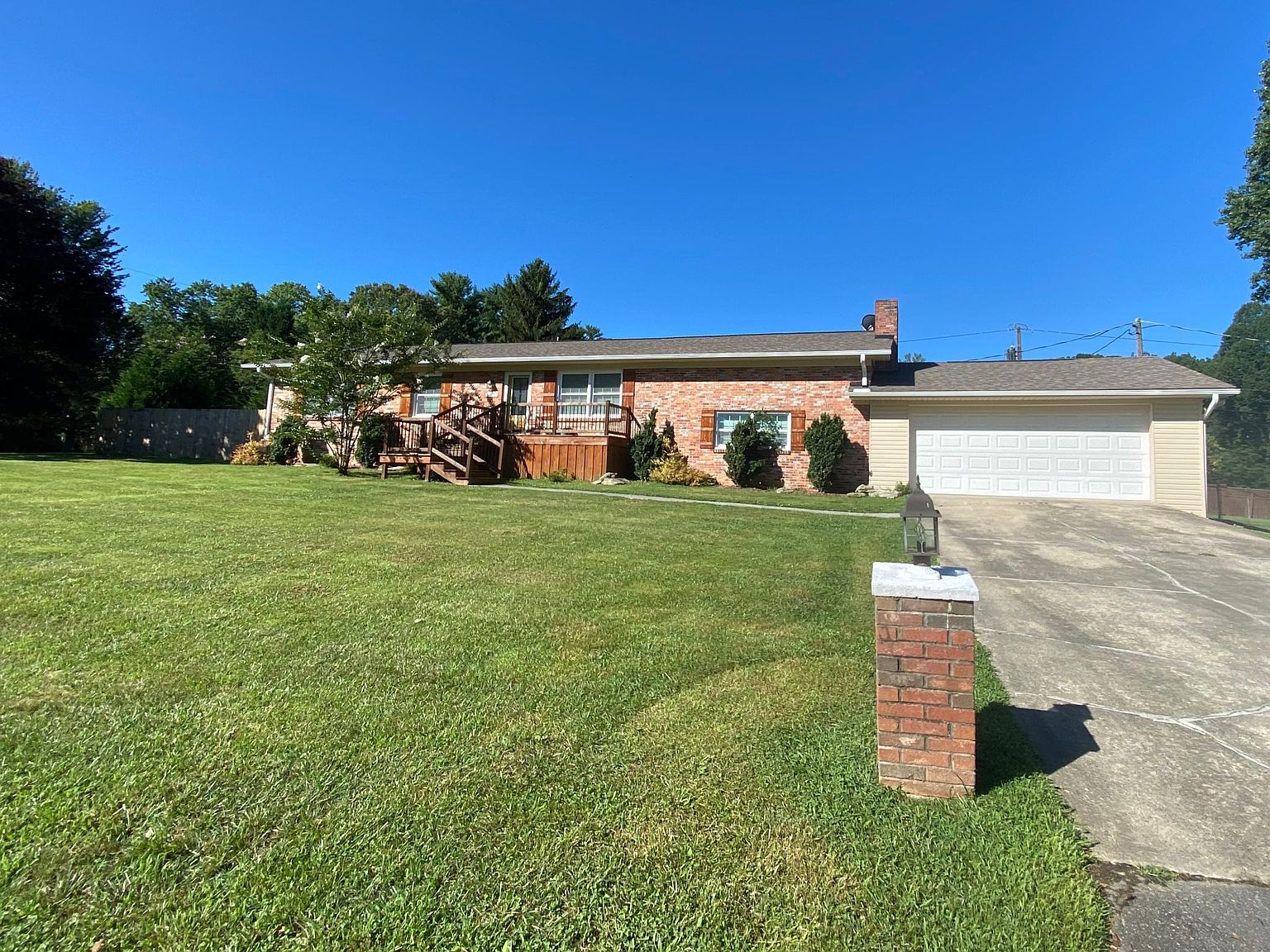 102 Tawn Dr, East Flat Rock, NC 28726 Zillow