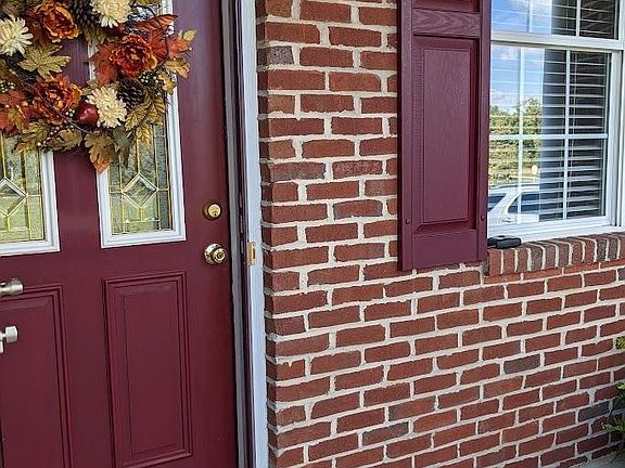 2nd image of 23 W Park View Ln