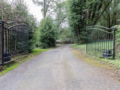 7575 Trenton Road, Forestville, CA, 95436