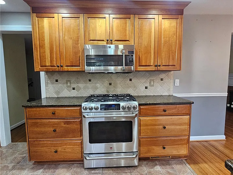 50 Greenview Dr — Photo 15