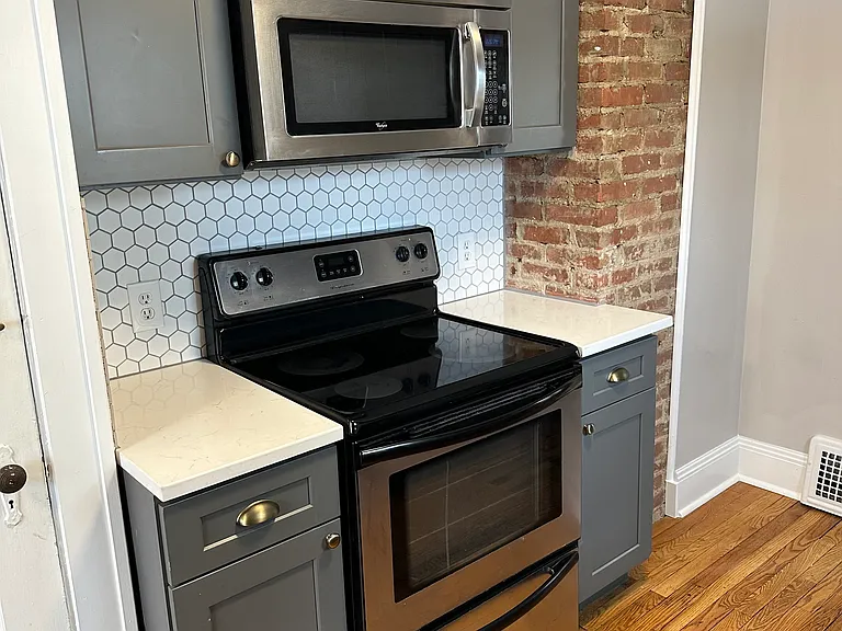 13440 Courtland Ave — Photo 3