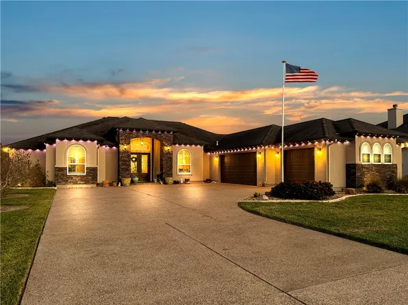 5410 Legends Dr, Corpus Christi, TX 78414