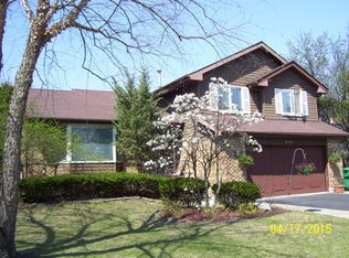 636 Sycamore Ln, Wheeling, IL 60090