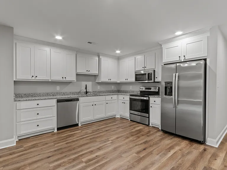 Lucas Ferry Townhomes — Photo 2