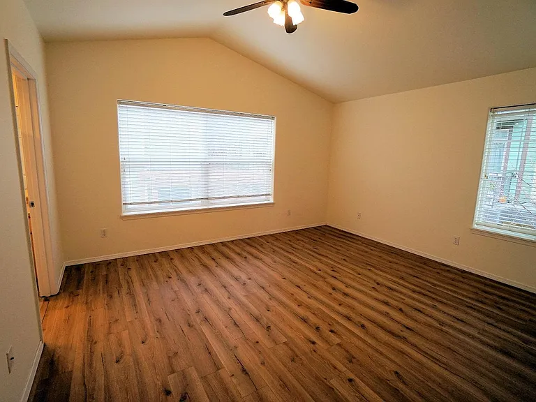 Guest bedroom