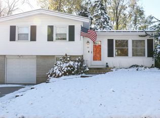 709 Sunbright Ave, Portage, MI 49024