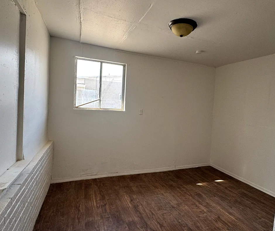 2 bed, 800 sqft, $770 — Photo 2