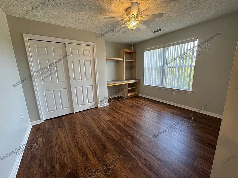 1123 Harts Ridge Dr — Photo 15