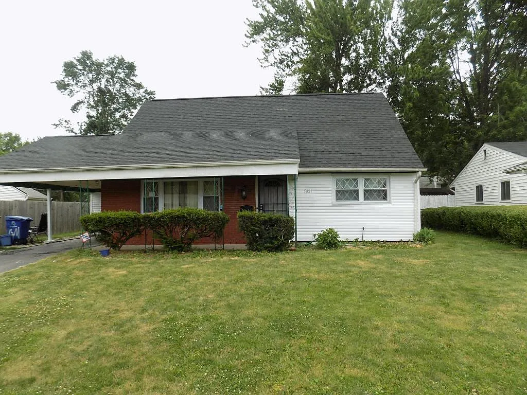 5021 Betsy Dr photo 1
