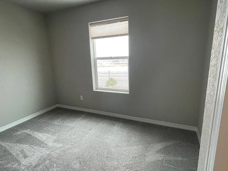 8658 Blue Feather Loop — Photo 10