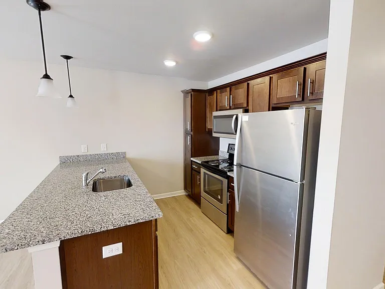 Glen Esk Apartments — Photo 6