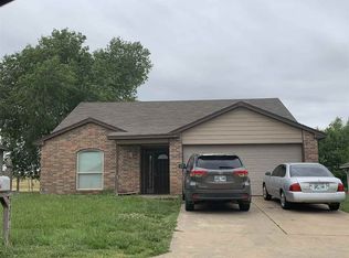 922 Valley View Rd, Enid, OK 73701