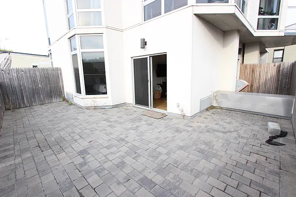 Rented by Compass | media 9