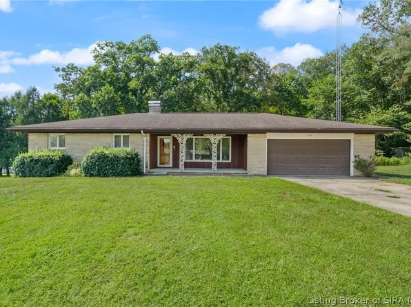 1037 N Lincoln Drive, Paoli, IN 47454
