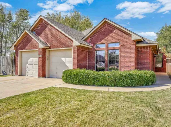 608 NW Waterford Dr, Lawton, OK 73505