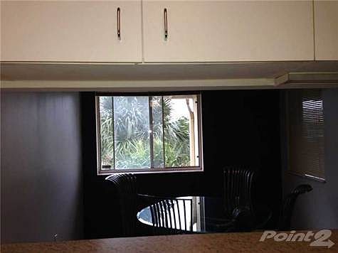 5th image of 18304 Glenmoor Dr #18304