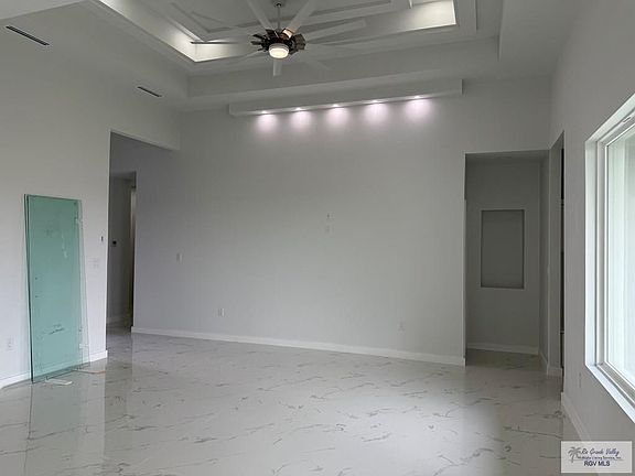 3rd image of 3513 Sandalwood Dr
