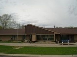 407 NW 6th St, Adams, MN 55909