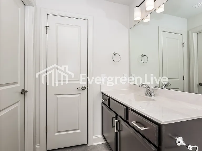730 Elkins Dr — Photo 17