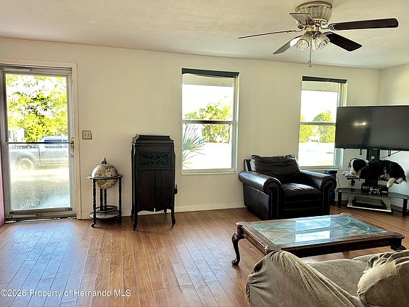 5th image of 9466 Midway St