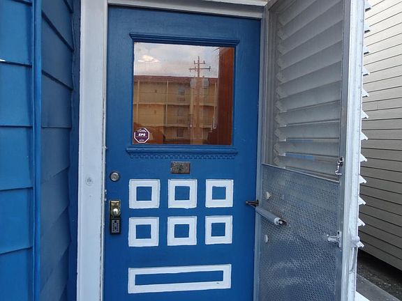 4th image of 1416 Avenue N 1/2