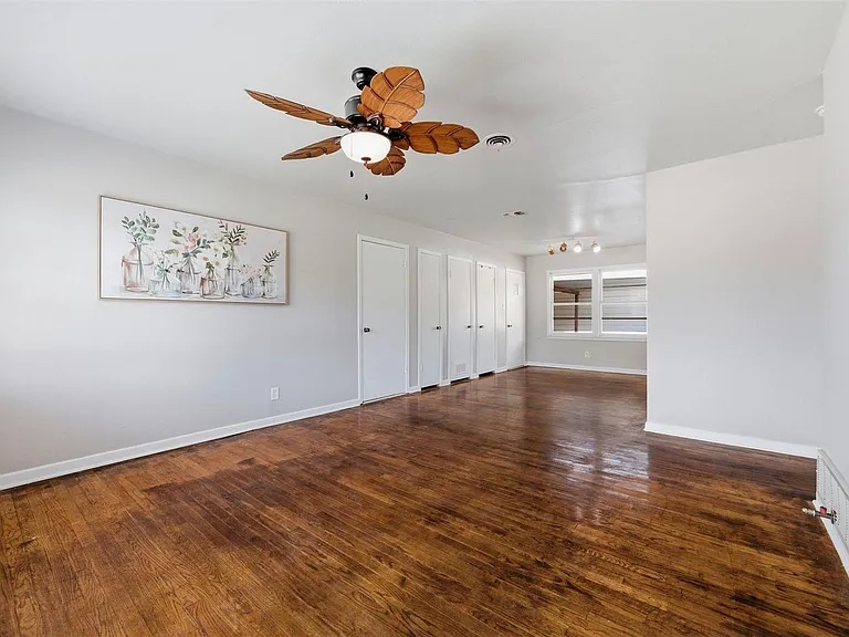 1308 Rose Ave — Photo 4