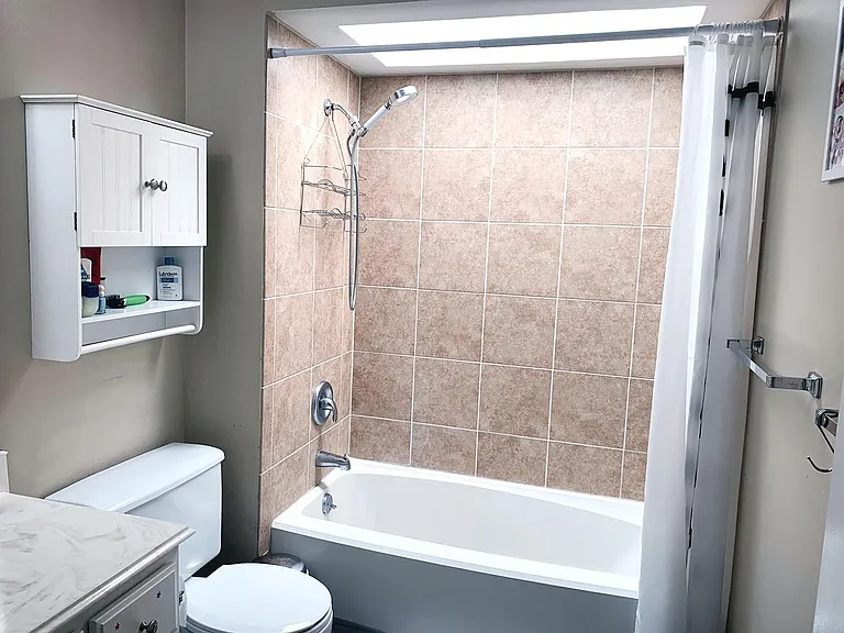 406 Whitree Ln — Photo 16
