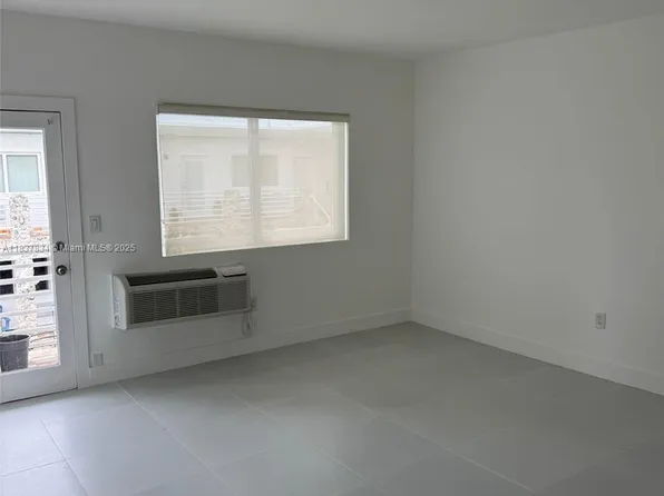 320 85th St APT 24, Miami Beach, FL 33141