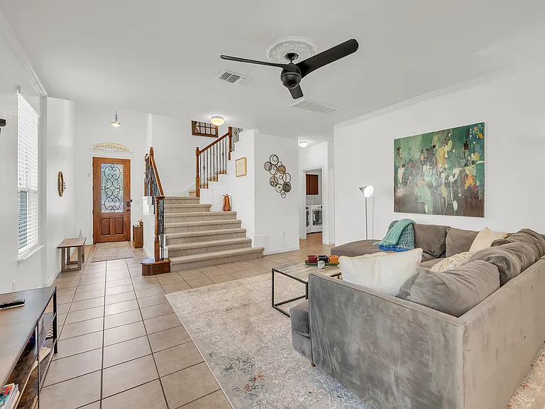 520 S Meadowlark St #B — Photo 32