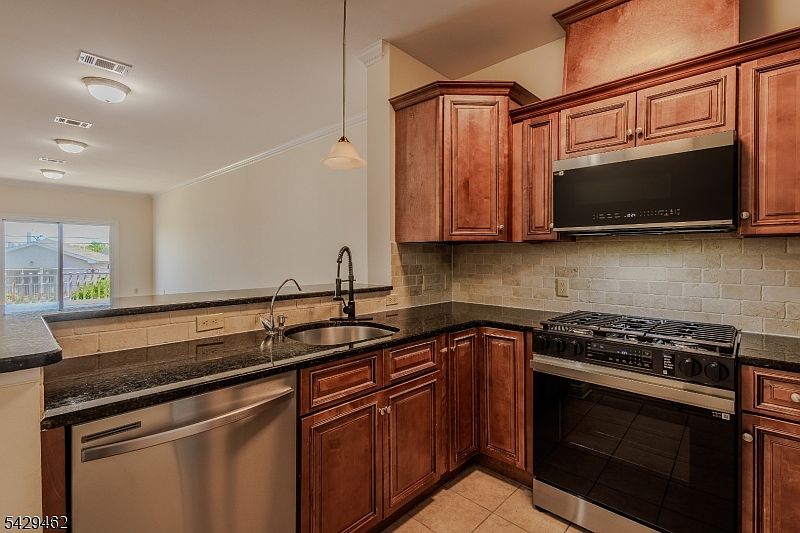 1st image of 29-31 Freeman St #D-2