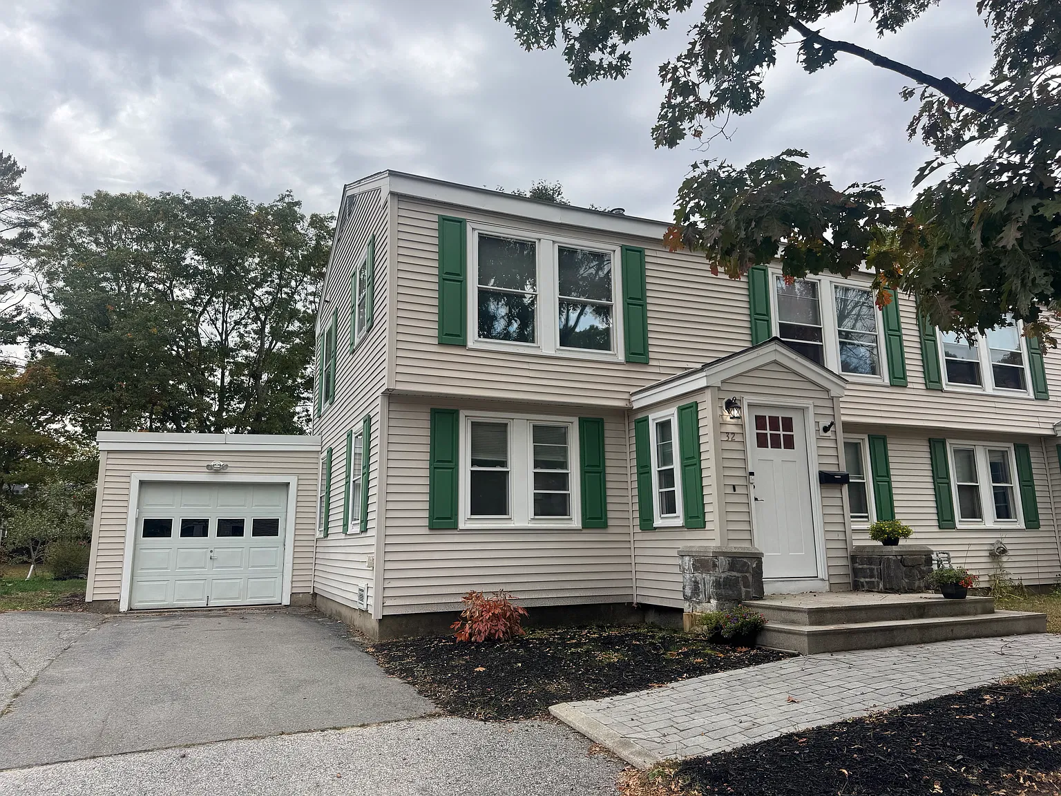 3 bed, 1400 sqft, $2,500 — Photo 2