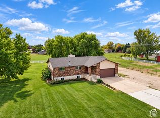 2129 W 2700 N, Farr West, UT 84404