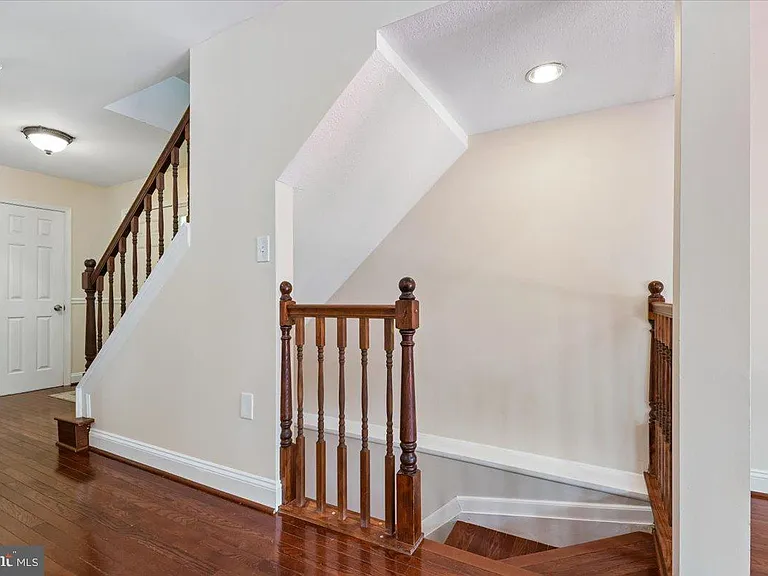 17 Ruddington Ct — Photo 27
