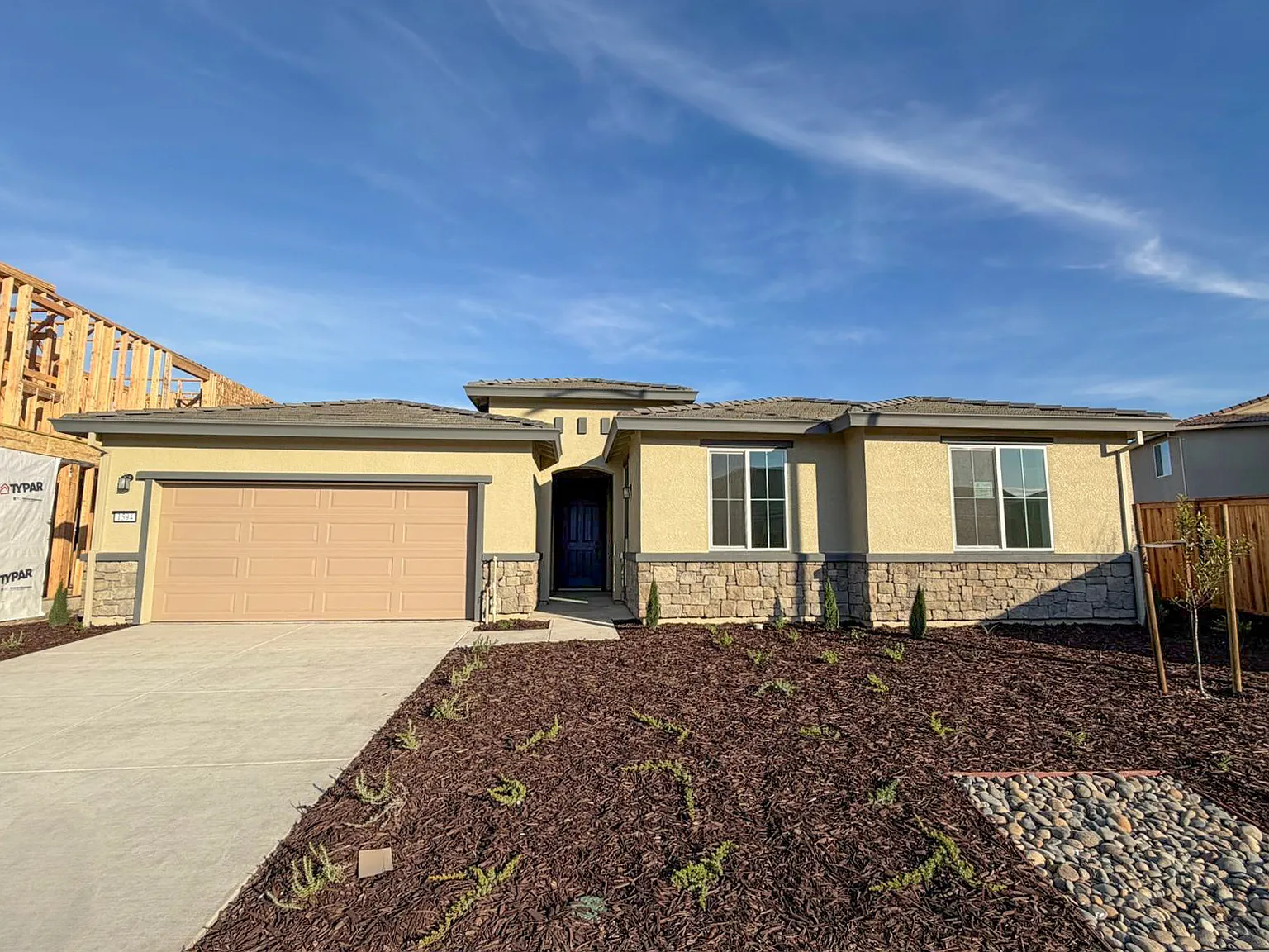 1594 Ascot Ln photo 1