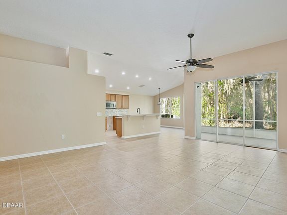 5th image of 604 Coral Trace Blvd