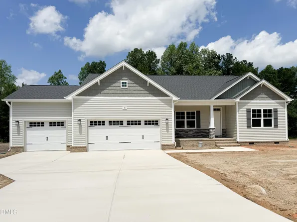 55 Kettle Creek Dr, Zebulon, NC 27597