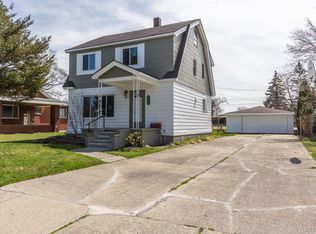 8440 McKinley Ave, Center Line, MI 48015