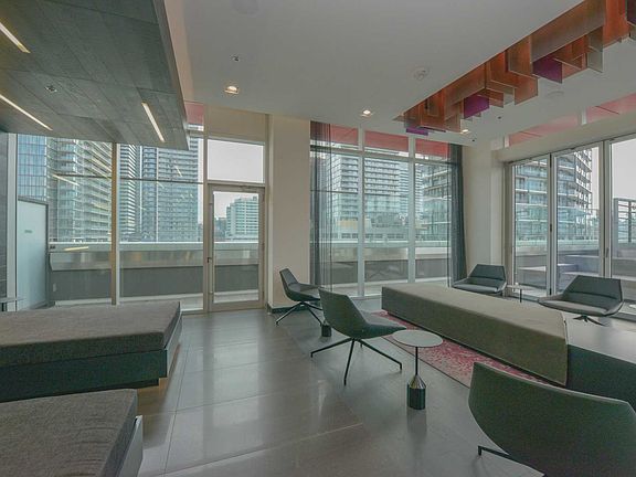 2nd image of 318 Richmond St W #3503