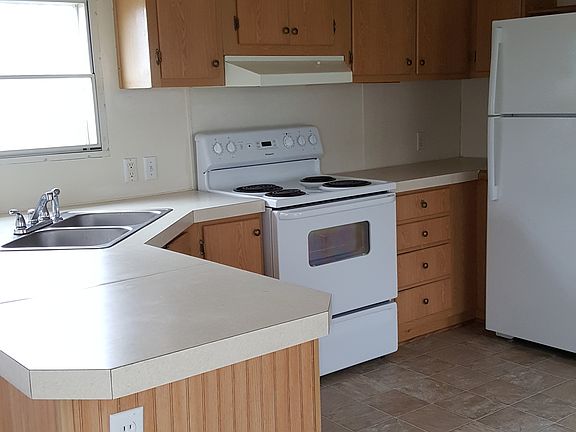 3rd image of 200 Larkstone Pl