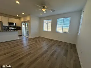 4 bed, 2.5 bath, 1480 sqft, $2,125 — Photo 2