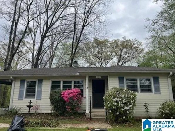1904 Hyche St, Fultondale, AL 35068