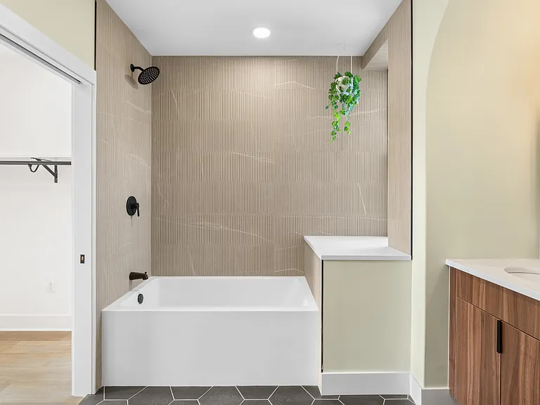 4503 N 19th St #2 — Photo 31