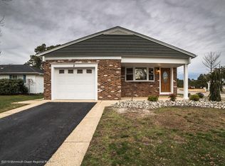 2 Elsinore St, Toms River, NJ 08757