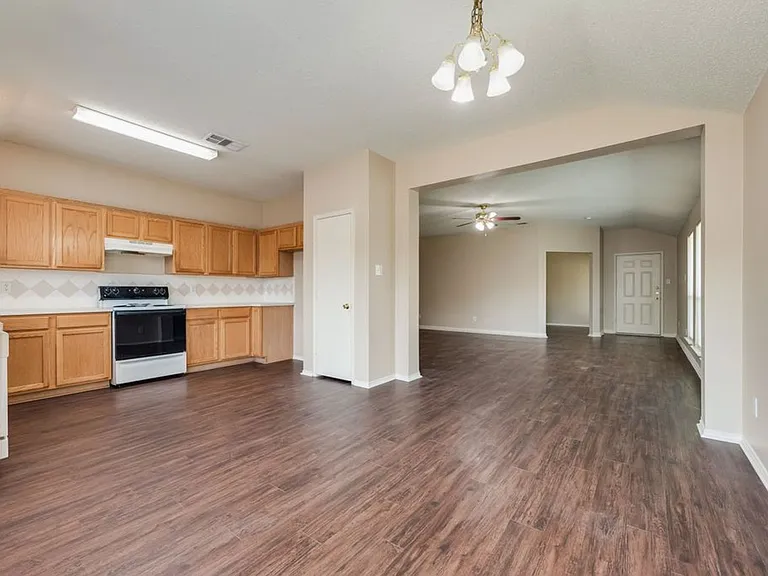 636 Canyon Pl — Photo 9