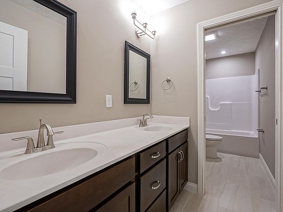 4th image of 4345 Admirals Pointe Dr