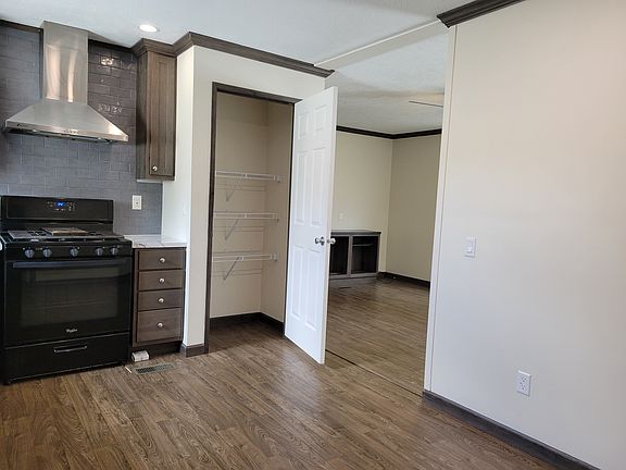 4th image of 47 Bluebird Hill Dr #193