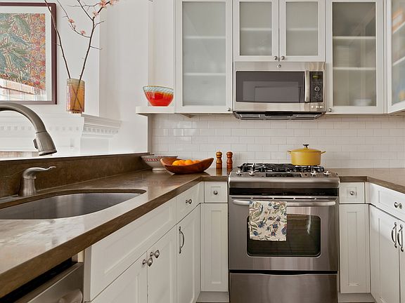 3rd image of 173 Hicks St #5AB