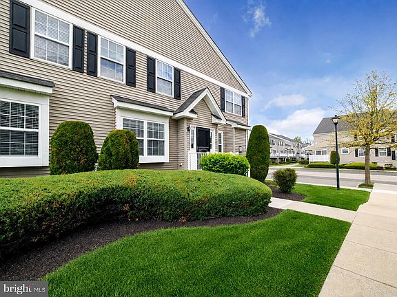 2nd image of 4174 Bunker Hill Dr N